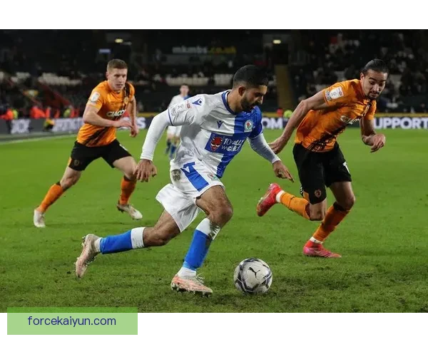 约恩松力挺布莱克本重返胜轨，球队迎来新篇章表现值得关注