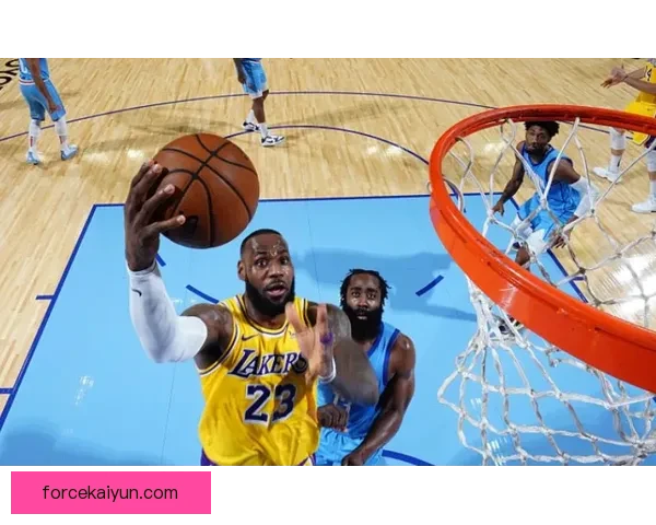 帕雷德斯防守拼抢猛，状态持续提升成为球队中场防线核心