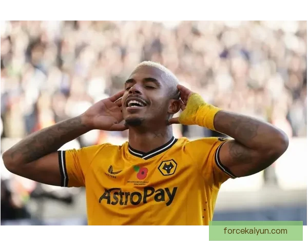 加拉塔萨雷锋线表现持续提升，状态备受关注